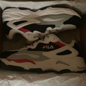 Fila Ray racer size 12